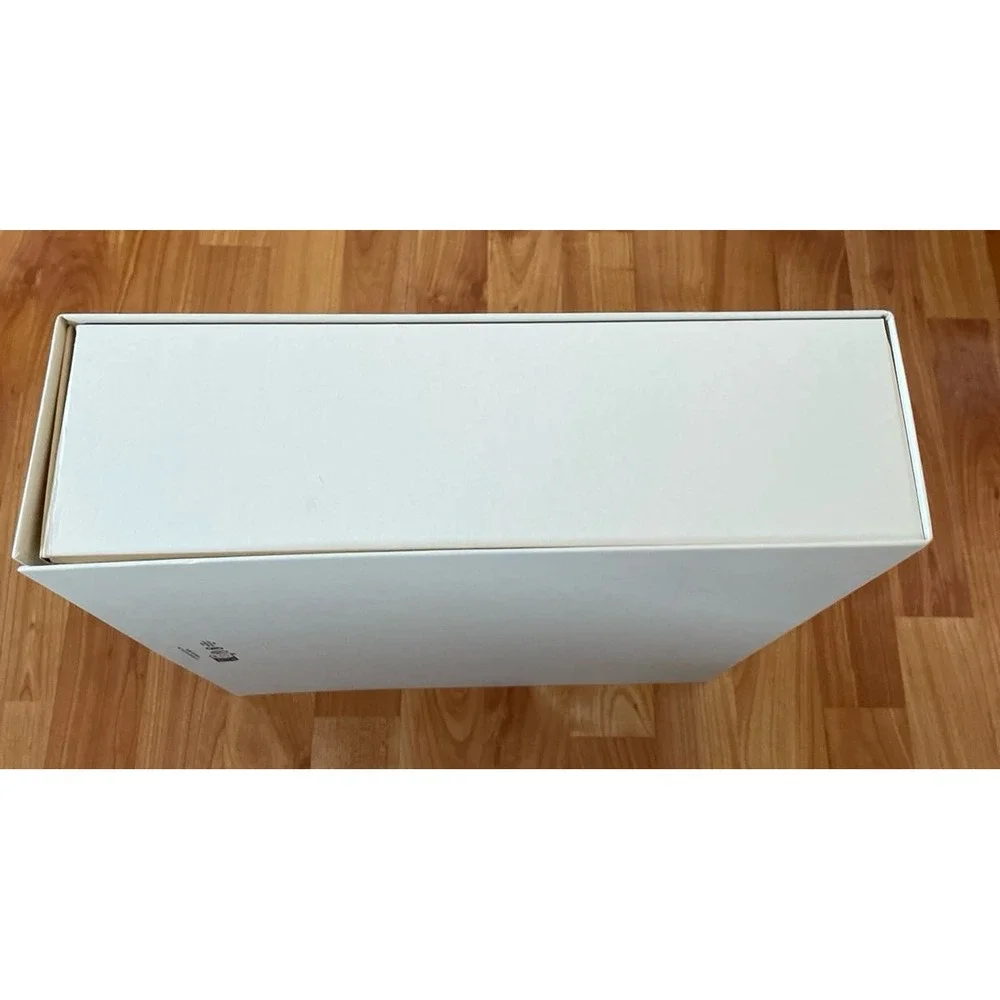 Valentino empty box‎